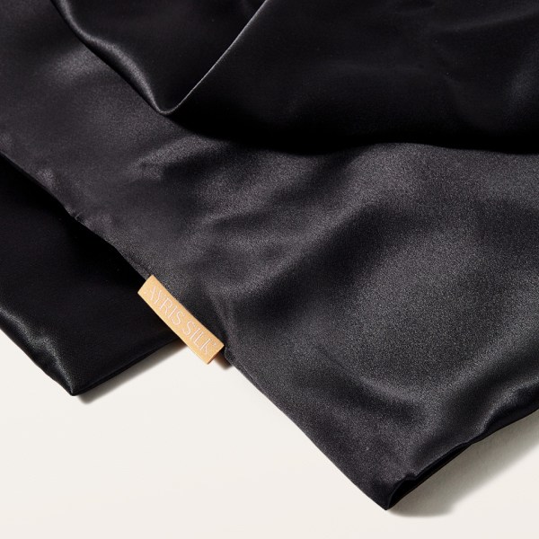 ШЕЛКОВАЯ НАВОЛОЧКА 50Х70 ГЛУБОКИЙ ЧЕРНЫЙ 6