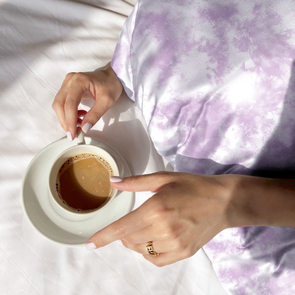 ШЕЛКОВАЯ НАВОЛОЧКА 50Х70 СИРЕНЕВЫЕ ОБЛАКА_3