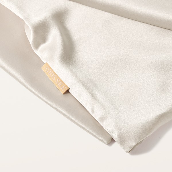 ШЕЛКОВАЯ НАВОЛОЧКА 50Х70 ЖЕМЧУЖНЫЙ 4