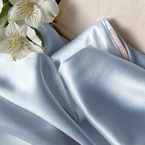 ШЕЛКОВАЯ НАВОЛОЧКА 50Х70 СЕРЕБРИСТО-ГОЛУБОЙ 6