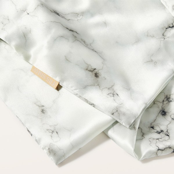 ШЕЛКОВАЯ НАВОЛОЧКА 50Х70 БЕЛЫЙ МРАМОР 6